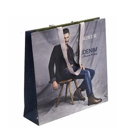 Модные бумажные мешки с напечатанной логотипом подгонянной твердостью размера высокой поставщик